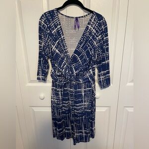 Seraphine Maternity Dress Twist Front Size 8